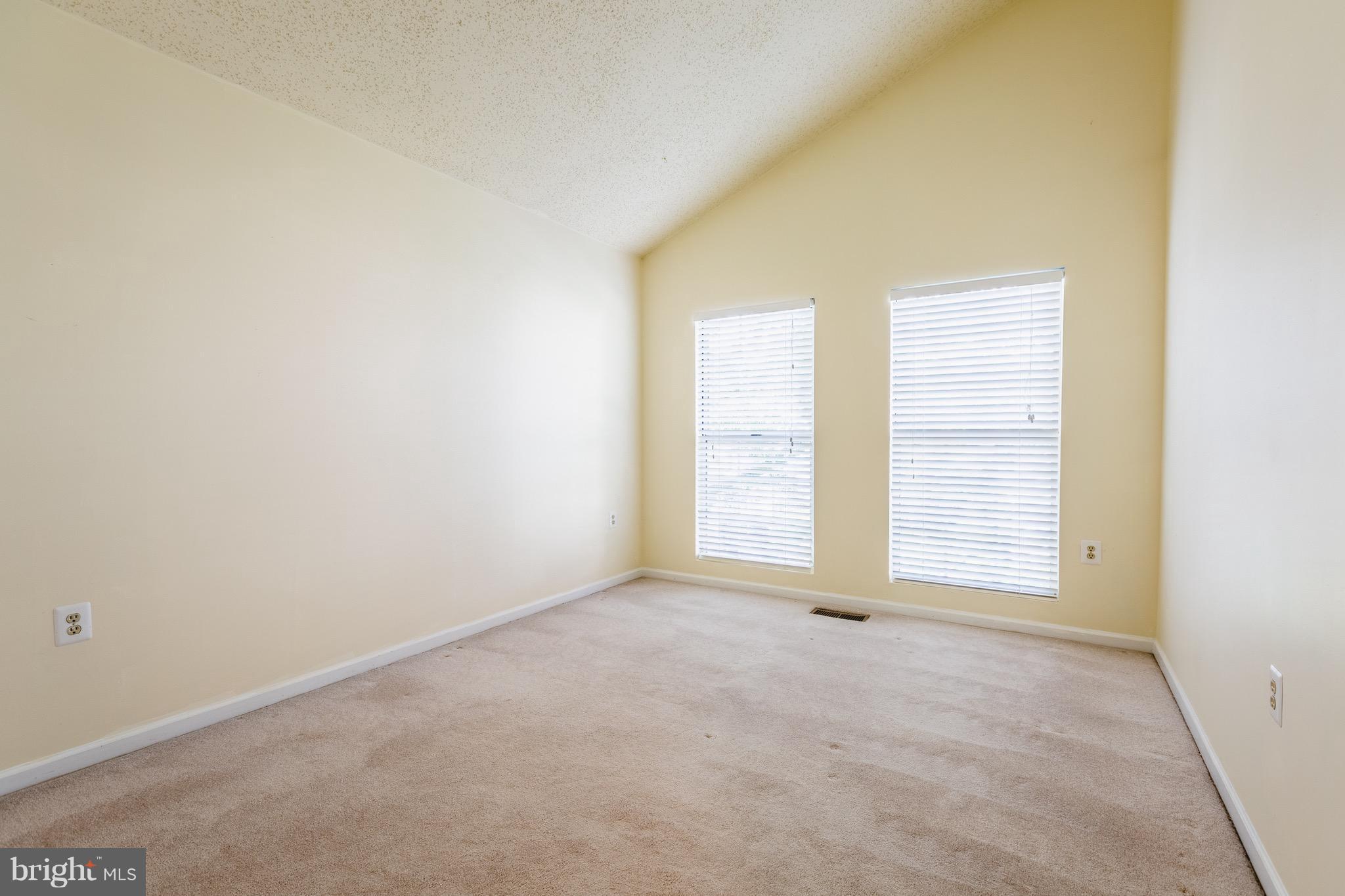 FOXRIDGE - Residential Lease