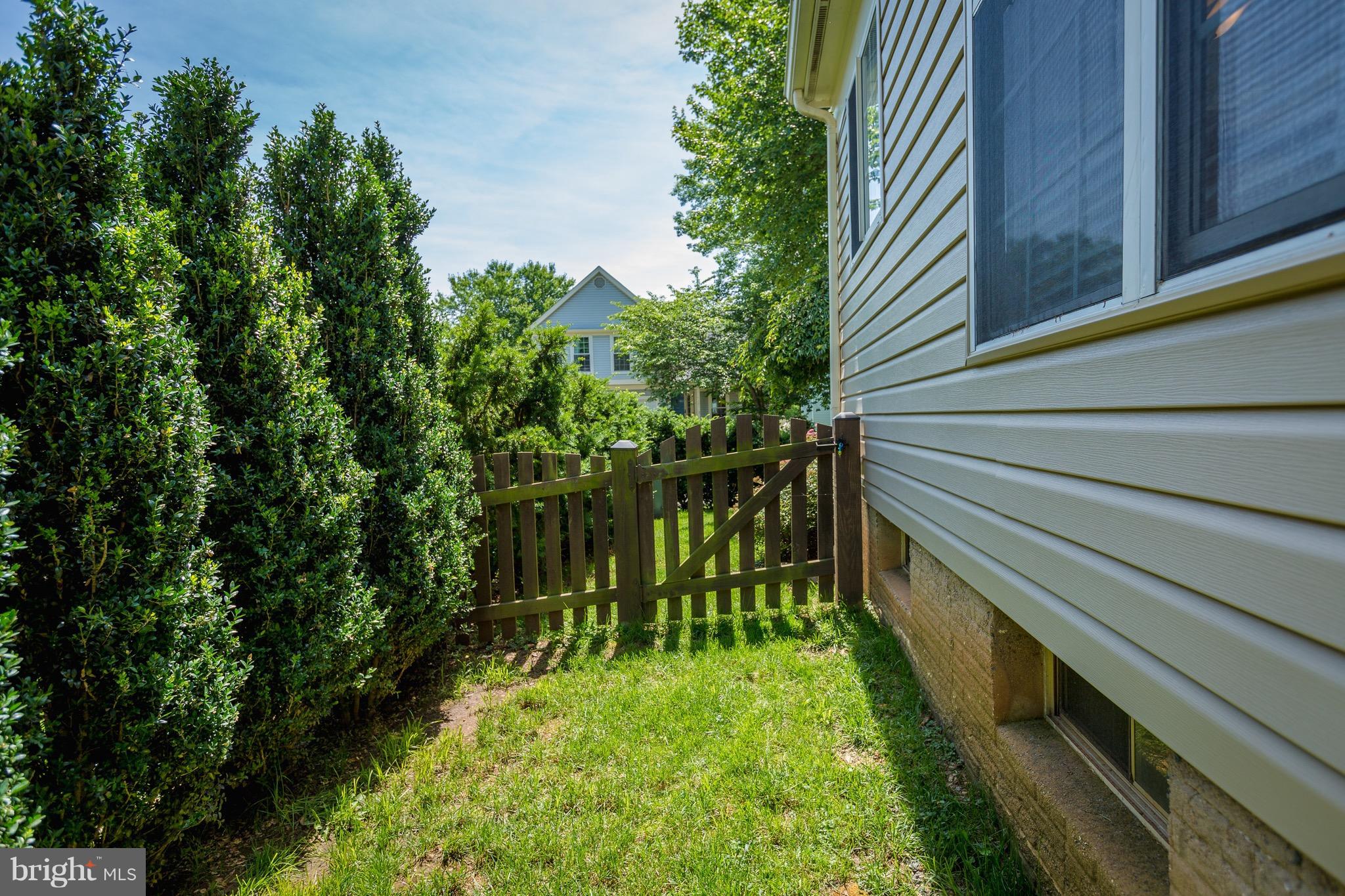 FOXRIDGE - Residential Lease