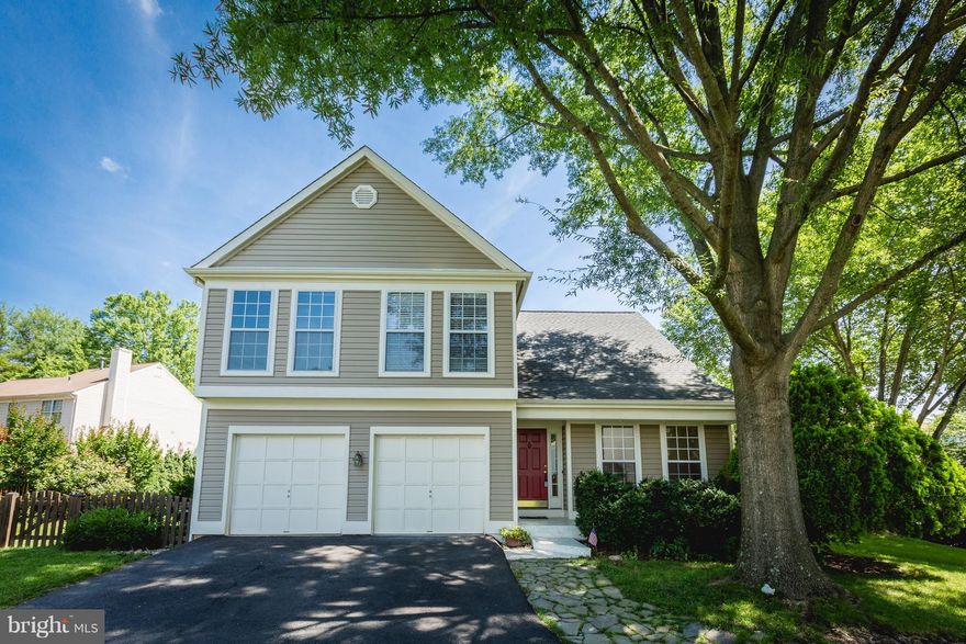 Great location! This home has wood floors throughout the first level, lots of open space, and a great community. This 3/2/1 Single Family is a quick & easy 15 minute walk down the WO&D bike trail to downtown Leesburg! Loft, 2 Car Garage, Storage Space in Basement, Beautiful back yard. This is a must see!
