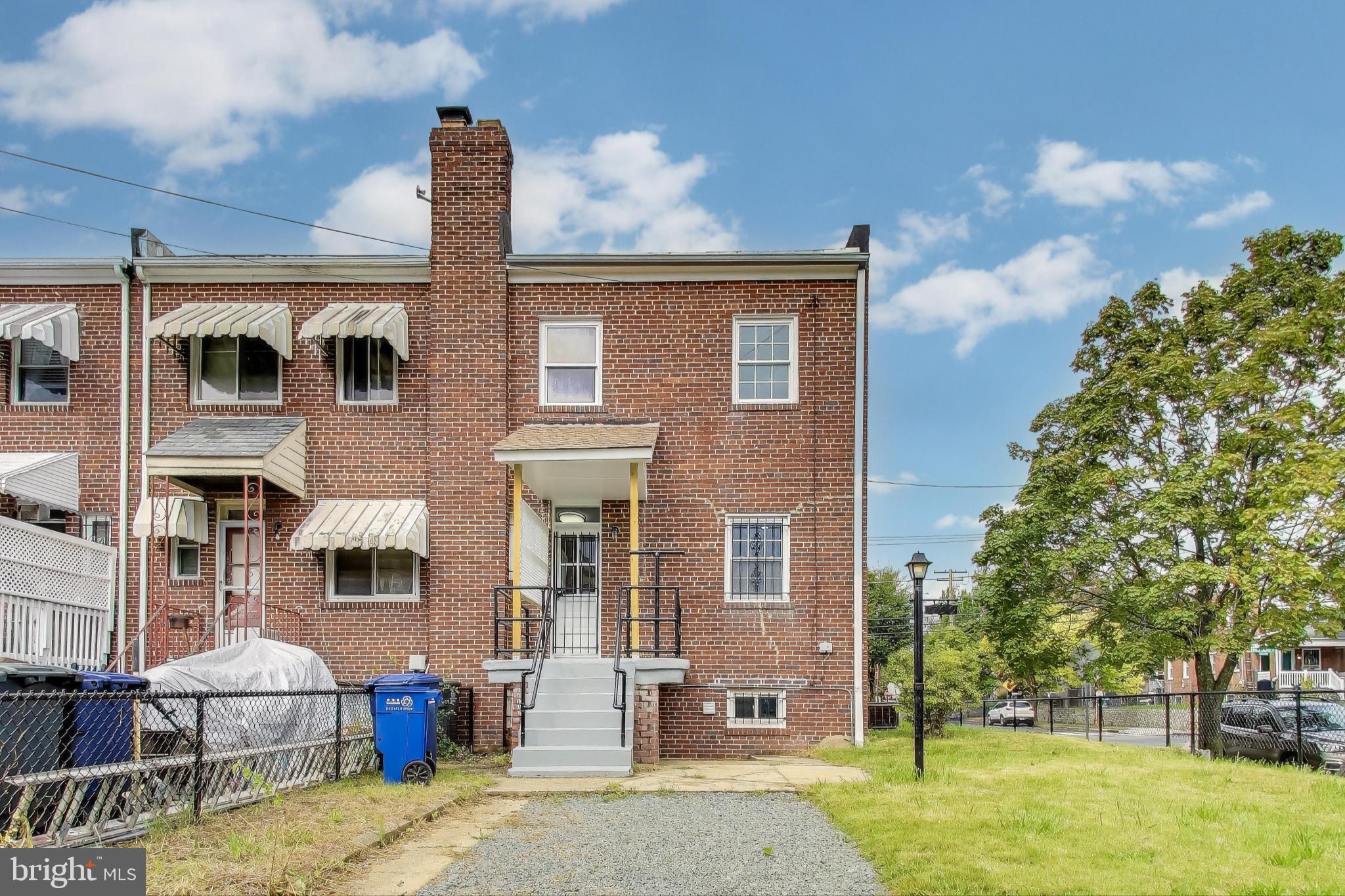 1700 FORT DAVIS STREET SE