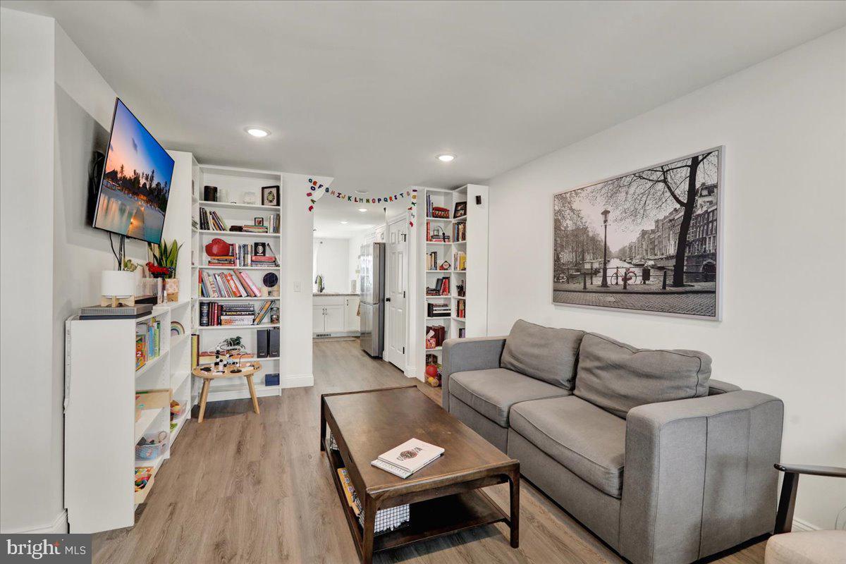 WABASH LANDING - Residential