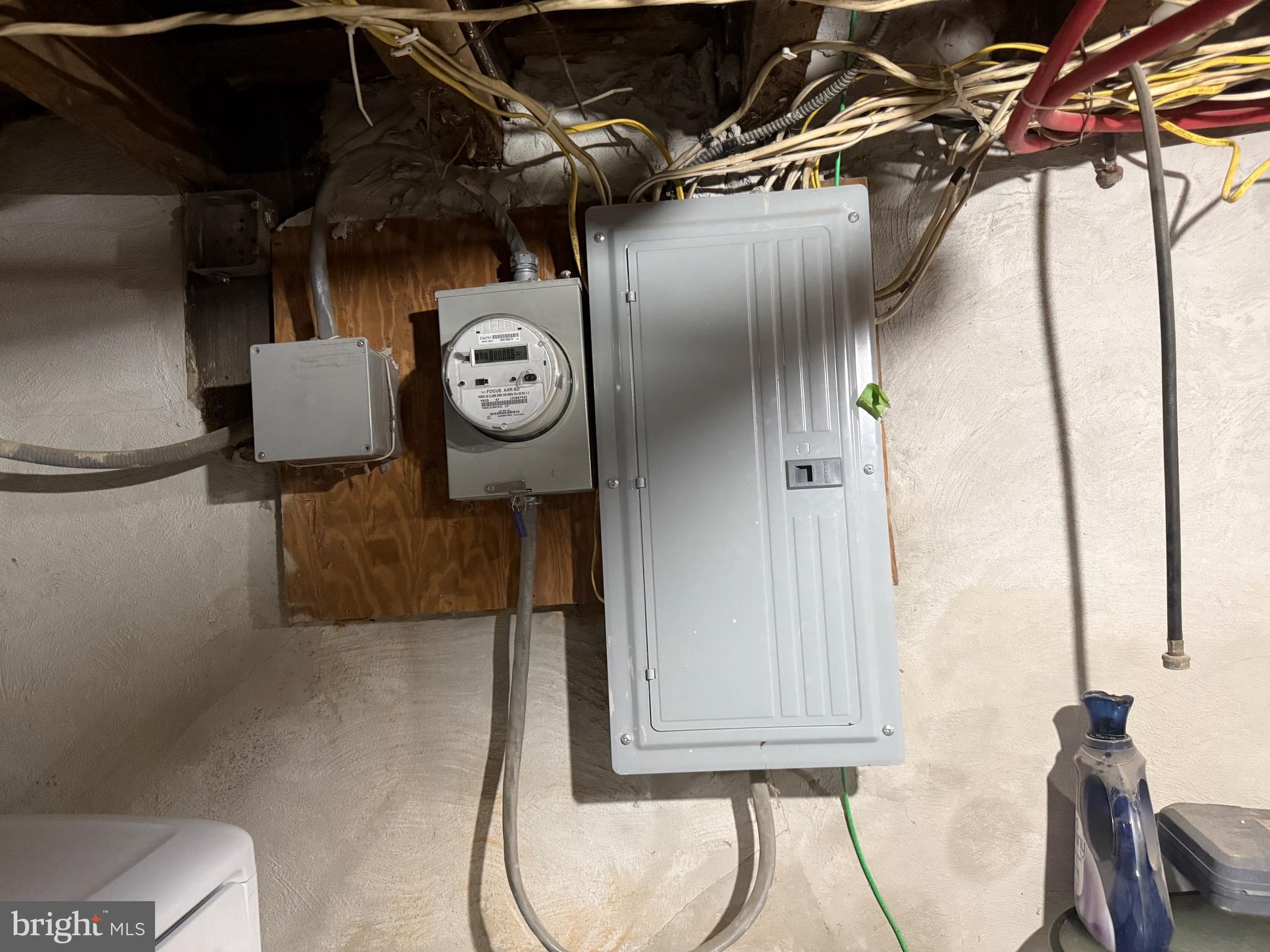 EAST KENSINGTON - Residential