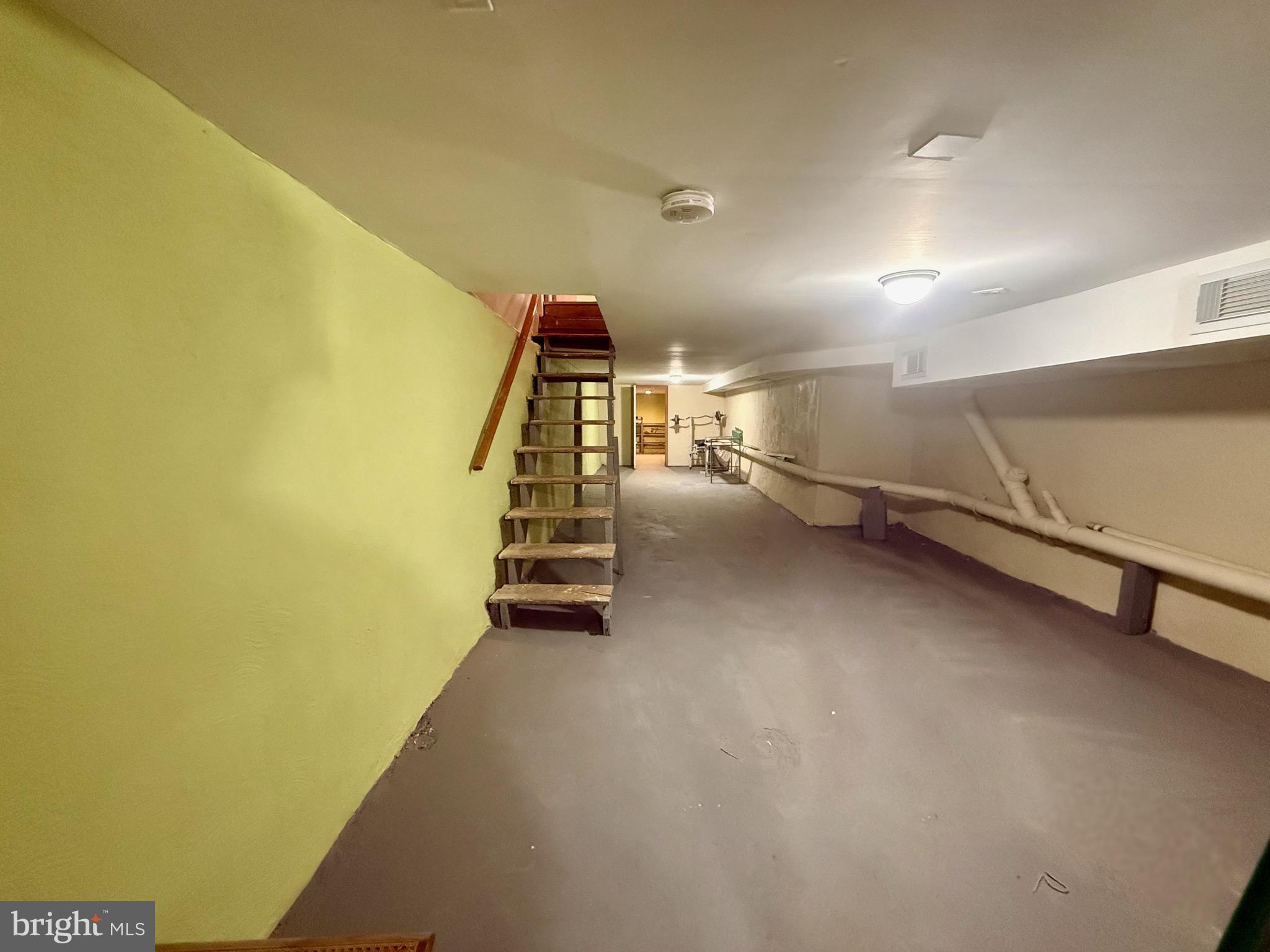 EAST KENSINGTON - Residential