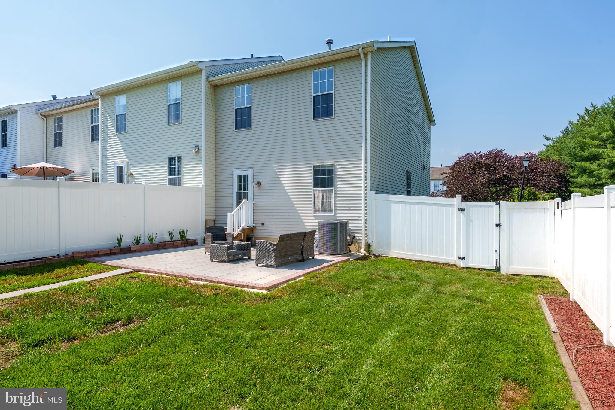 18 E GALLOWAY COURT