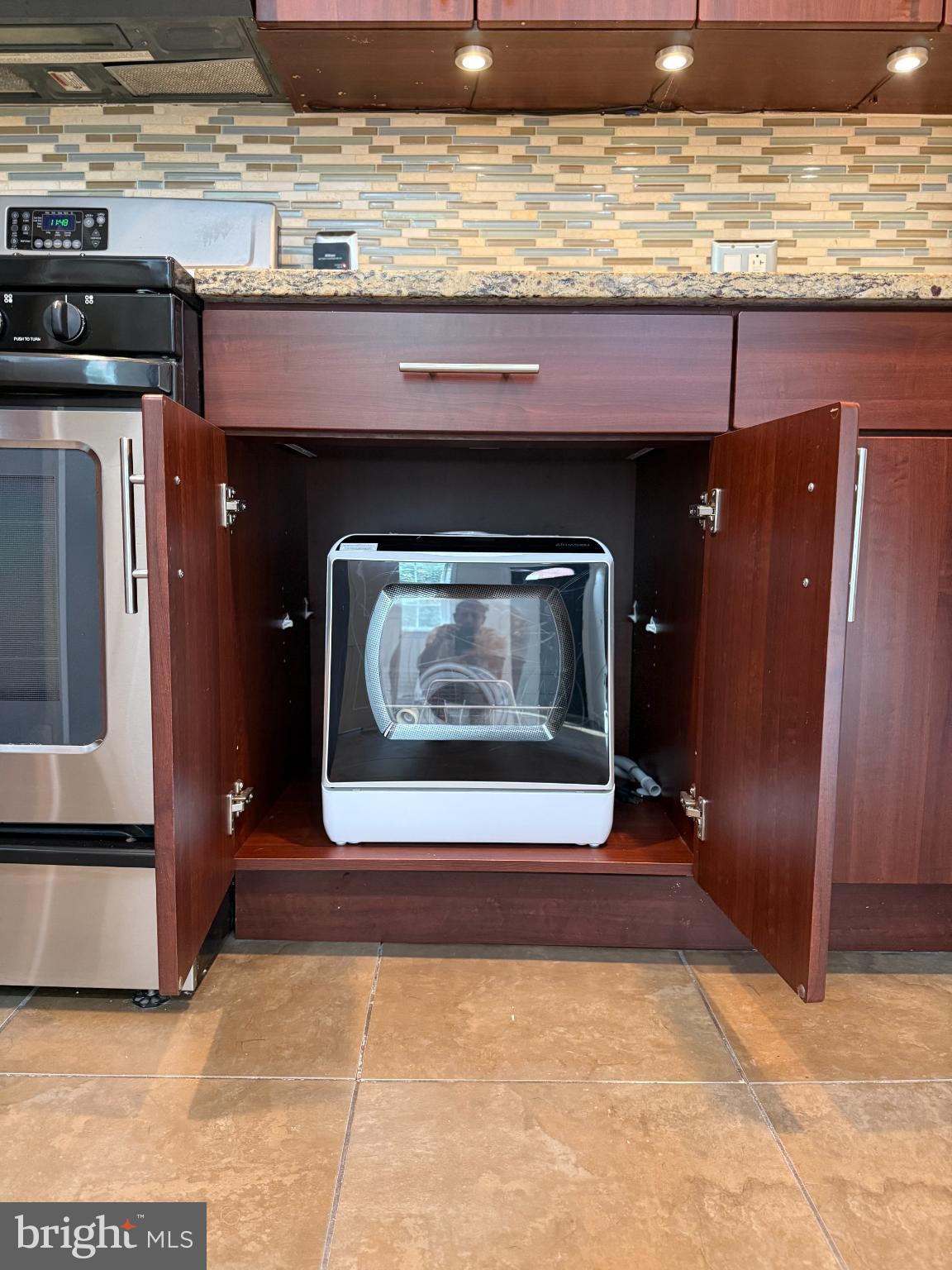 WASHINGTON SQ WEST - Residential