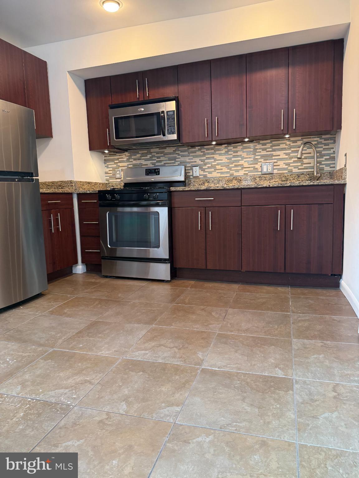 WASHINGTON SQ WEST - Residential