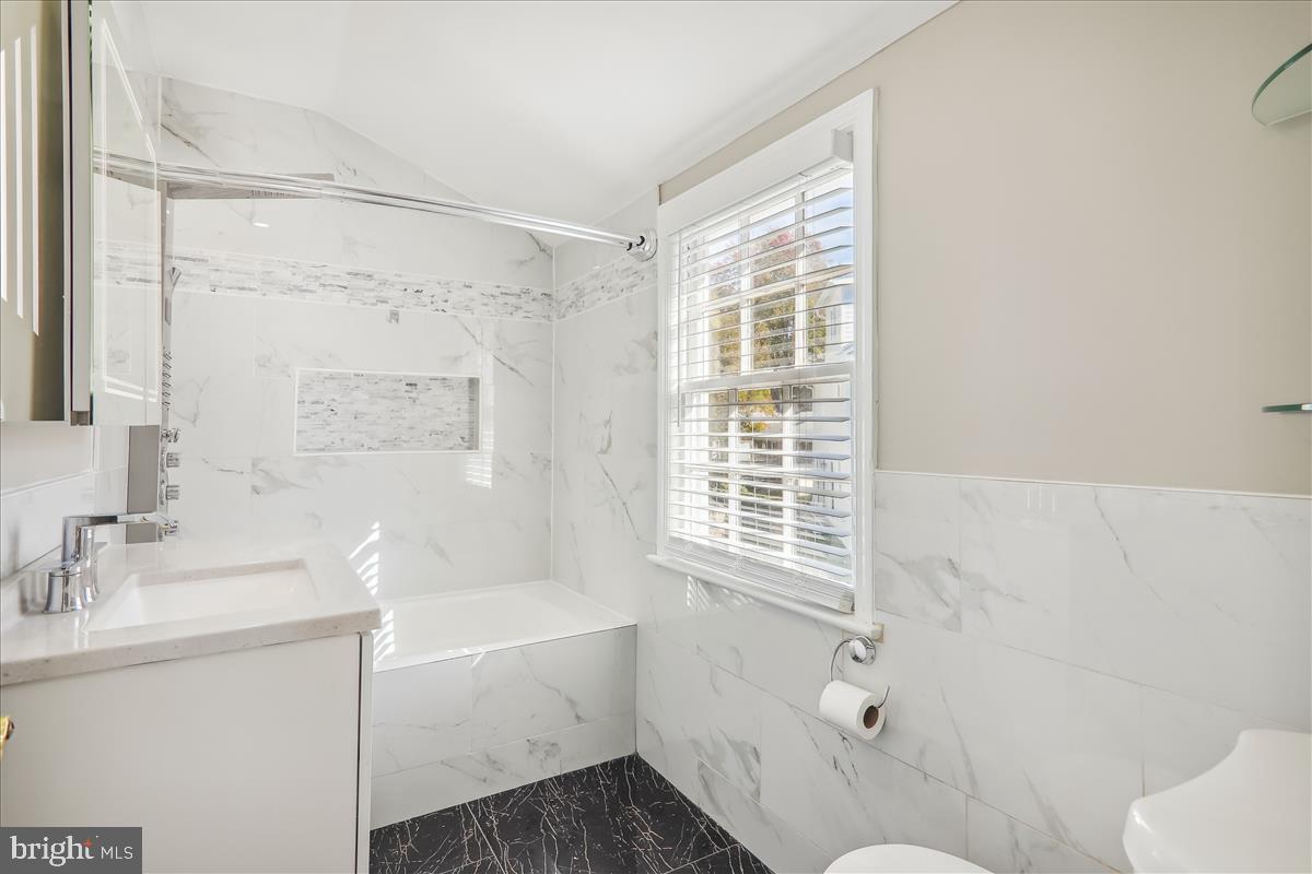 NORTH BETHESDA GROVE - Residential Lease