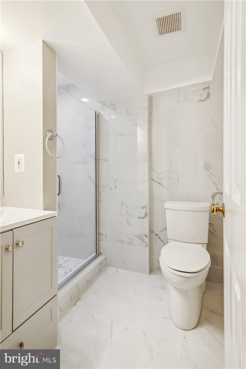 NORTH BETHESDA GROVE - Residential Lease