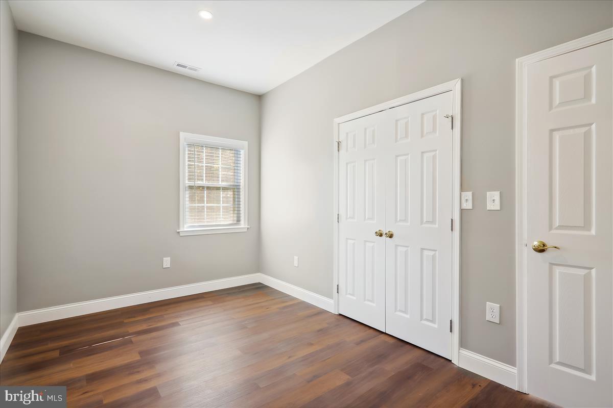 NORTH BETHESDA GROVE - Residential Lease