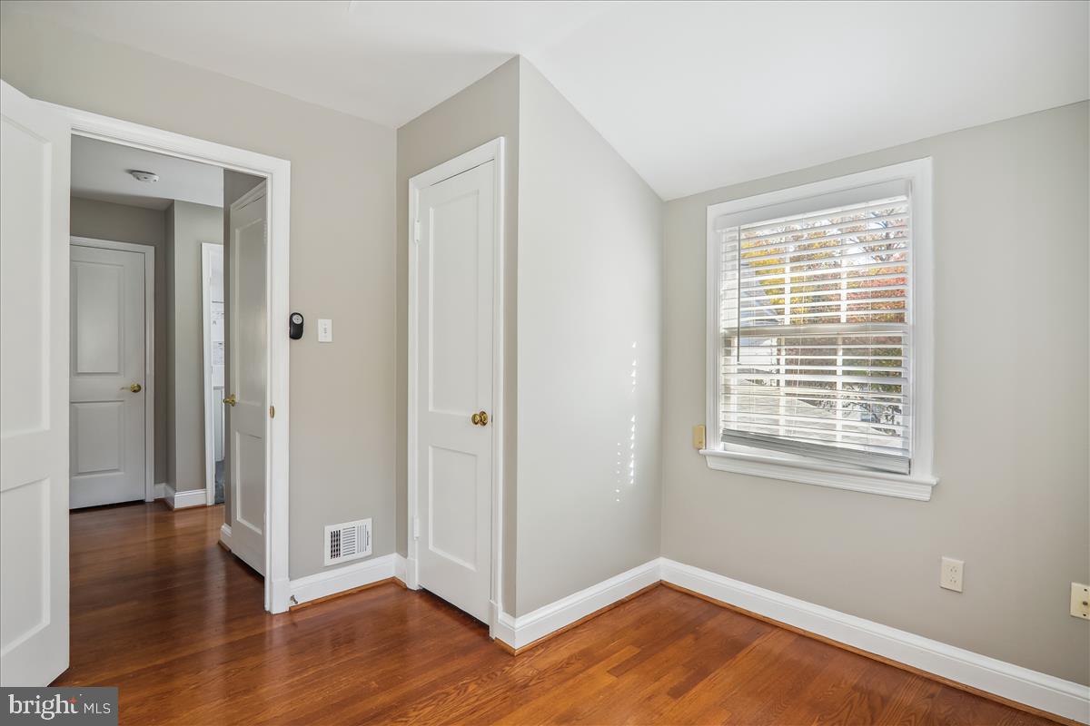 NORTH BETHESDA GROVE - Residential Lease