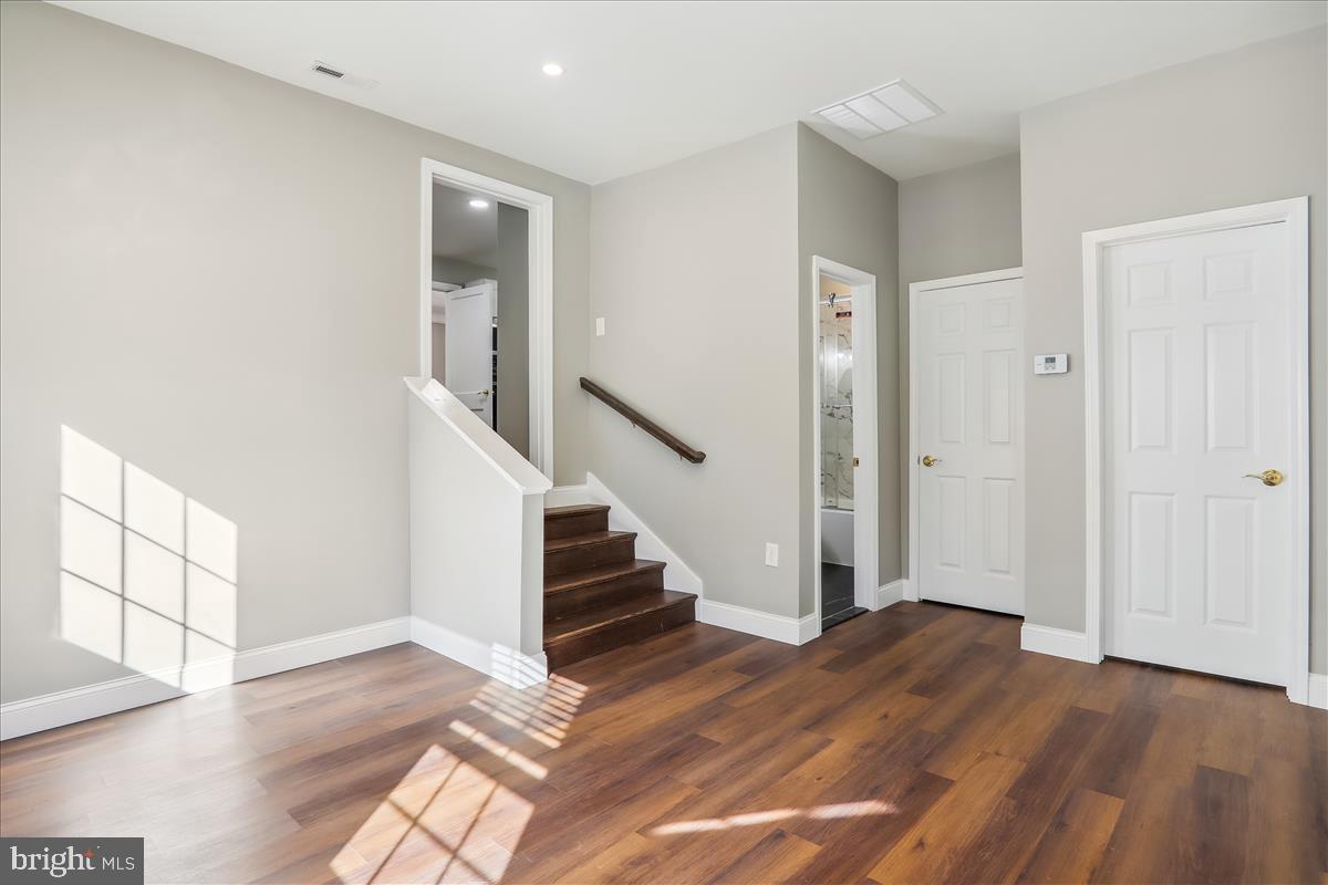 NORTH BETHESDA GROVE - Residential Lease