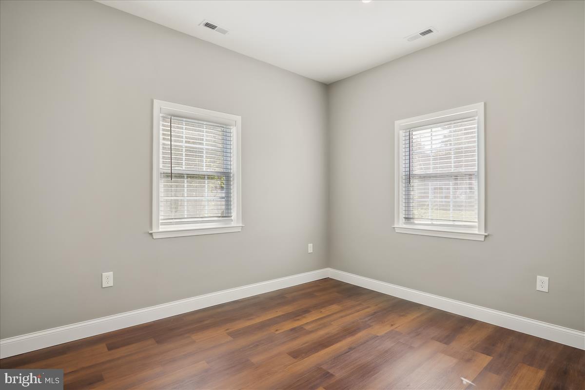 NORTH BETHESDA GROVE - Residential Lease