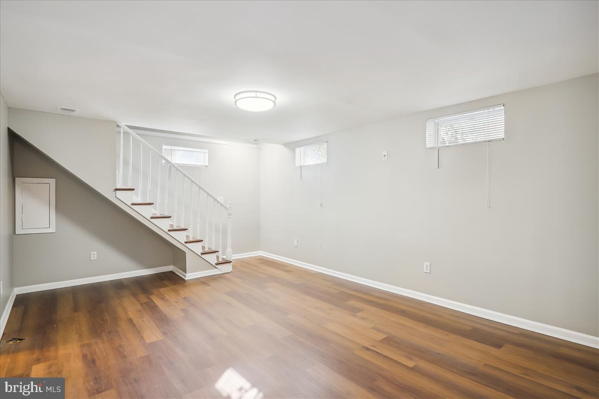 NORTH BETHESDA GROVE - Residential Lease