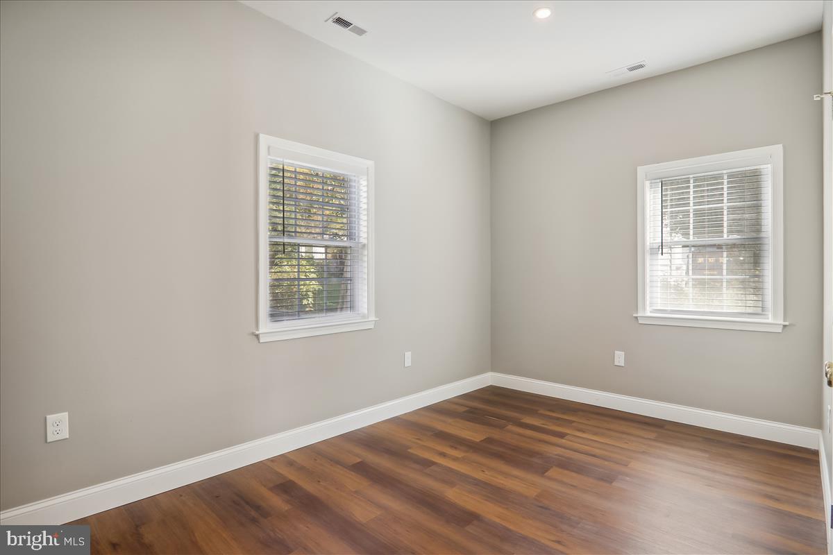 NORTH BETHESDA GROVE - Residential Lease