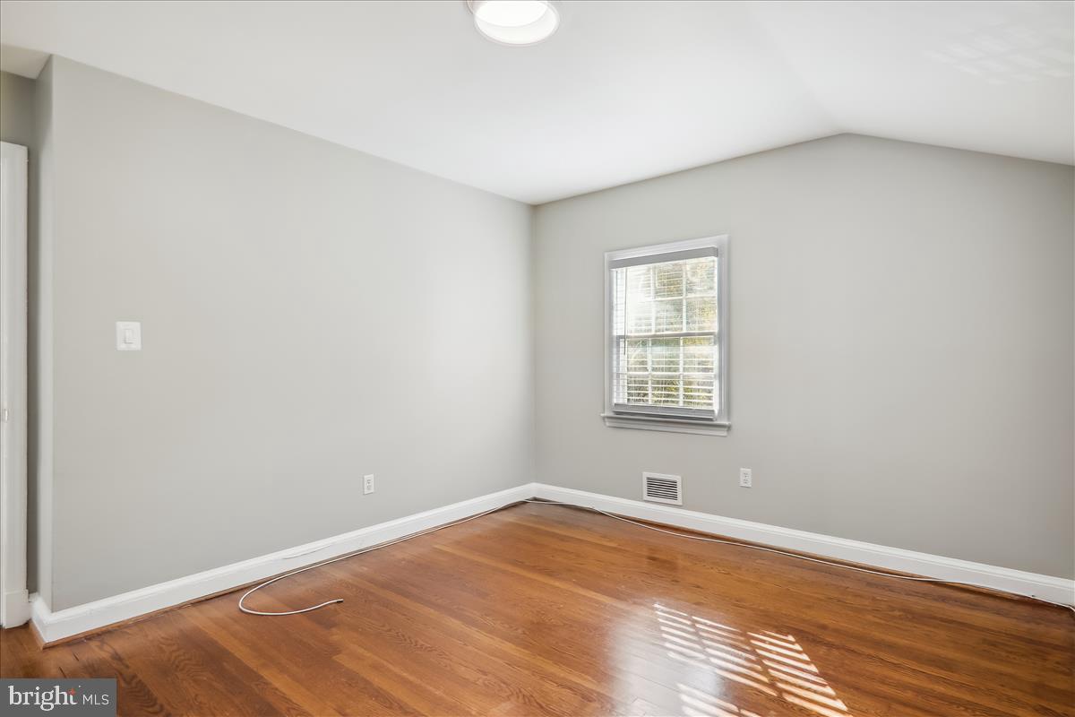 NORTH BETHESDA GROVE - Residential Lease