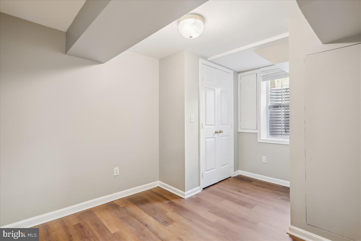 NORTH BETHESDA GROVE - Residential Lease