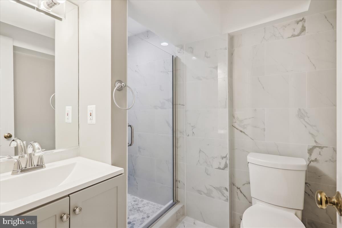 NORTH BETHESDA GROVE - Residential Lease