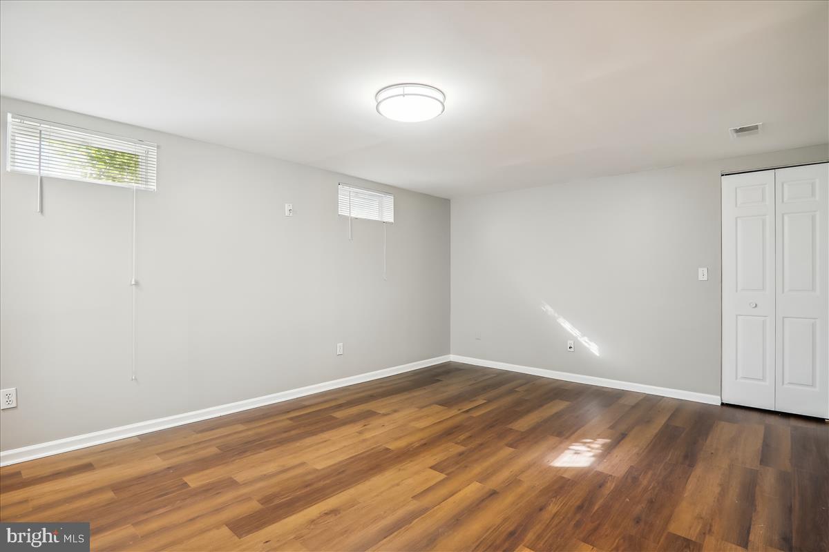 NORTH BETHESDA GROVE - Residential Lease