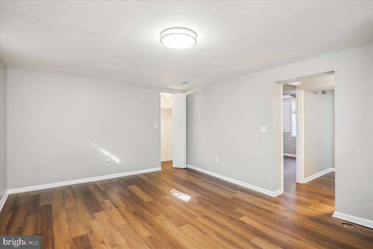 NORTH BETHESDA GROVE - Residential Lease