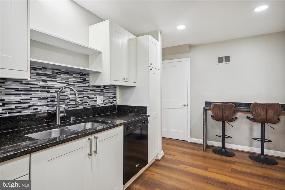 NORTH BETHESDA GROVE - Residential Lease