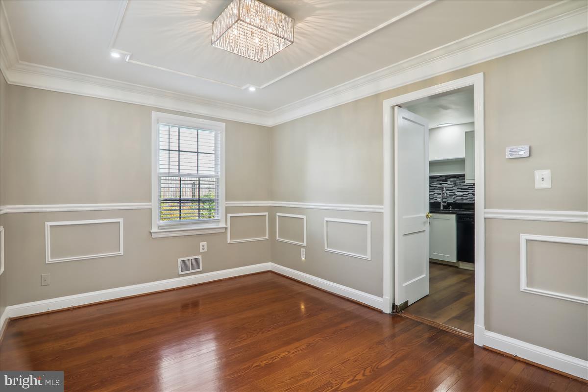 NORTH BETHESDA GROVE - Residential Lease