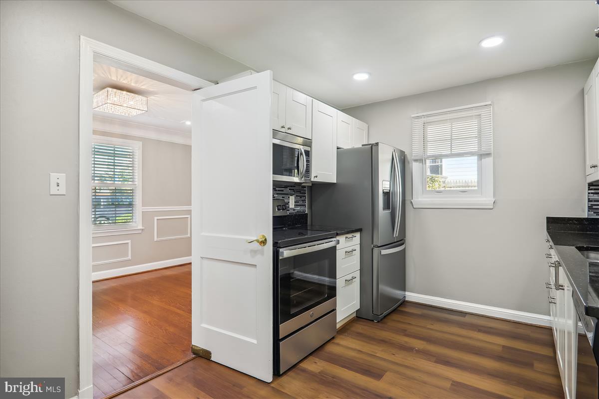 NORTH BETHESDA GROVE - Residential Lease