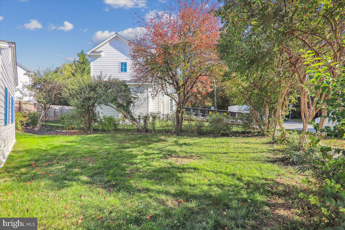 NORTH BETHESDA GROVE - Residential Lease