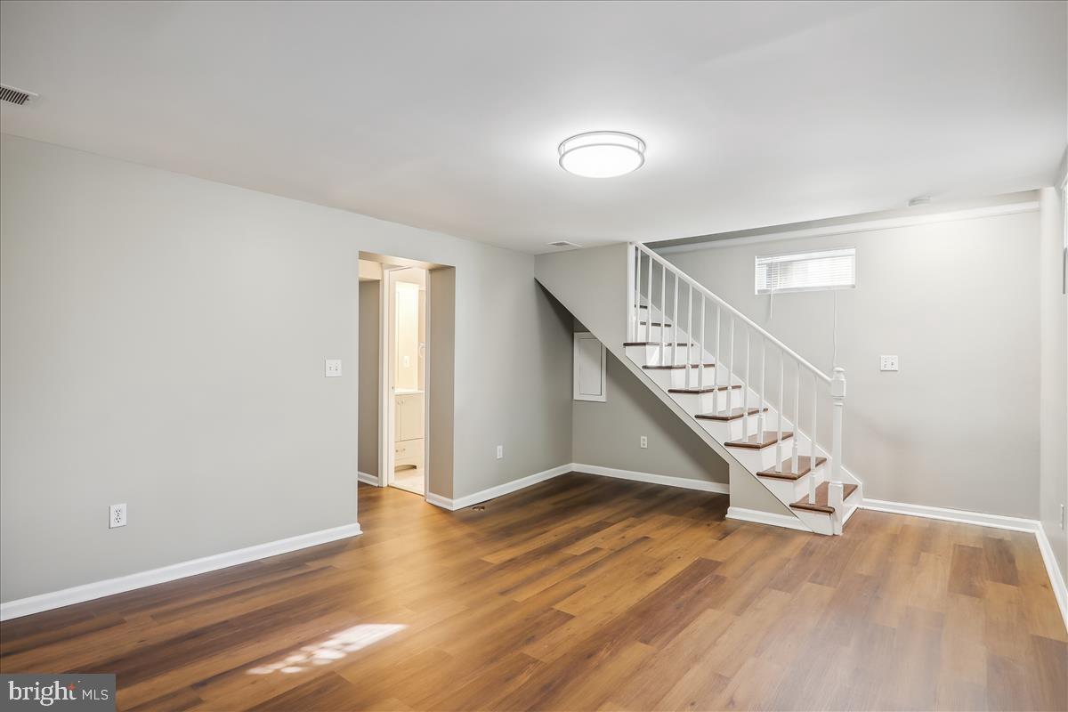 NORTH BETHESDA GROVE - Residential Lease