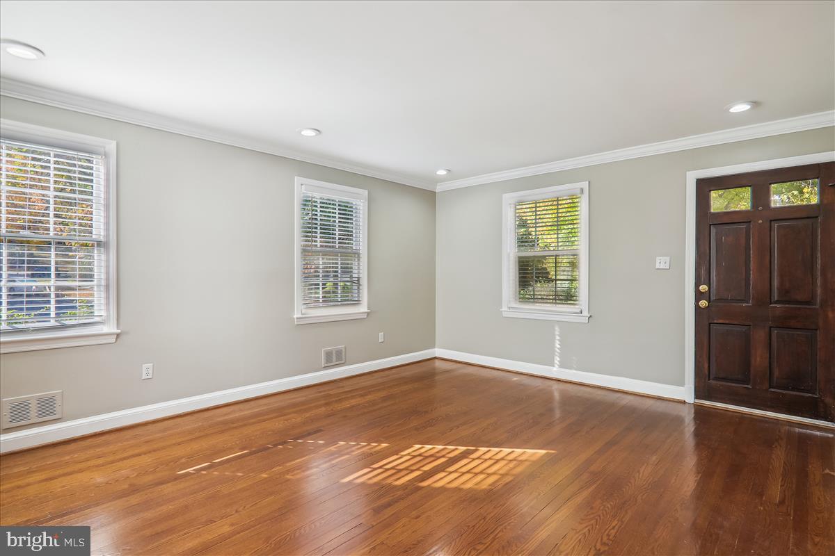 NORTH BETHESDA GROVE - Residential Lease