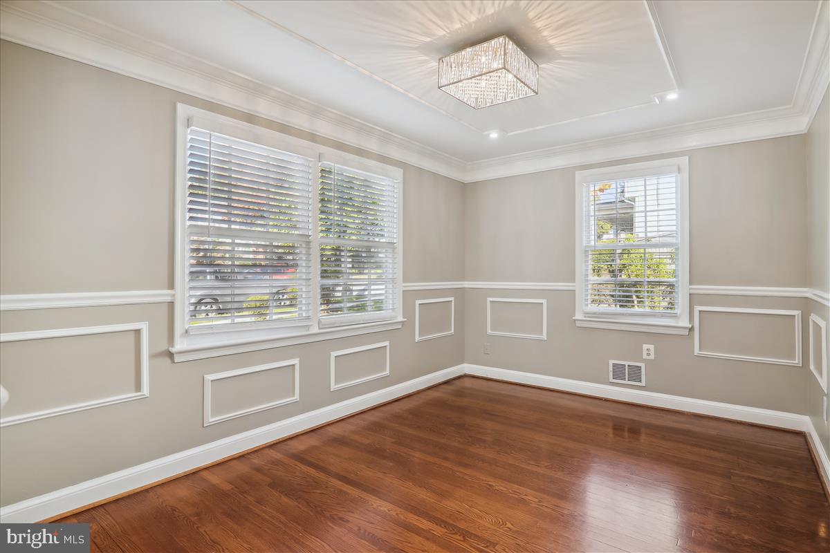 NORTH BETHESDA GROVE - Residential Lease