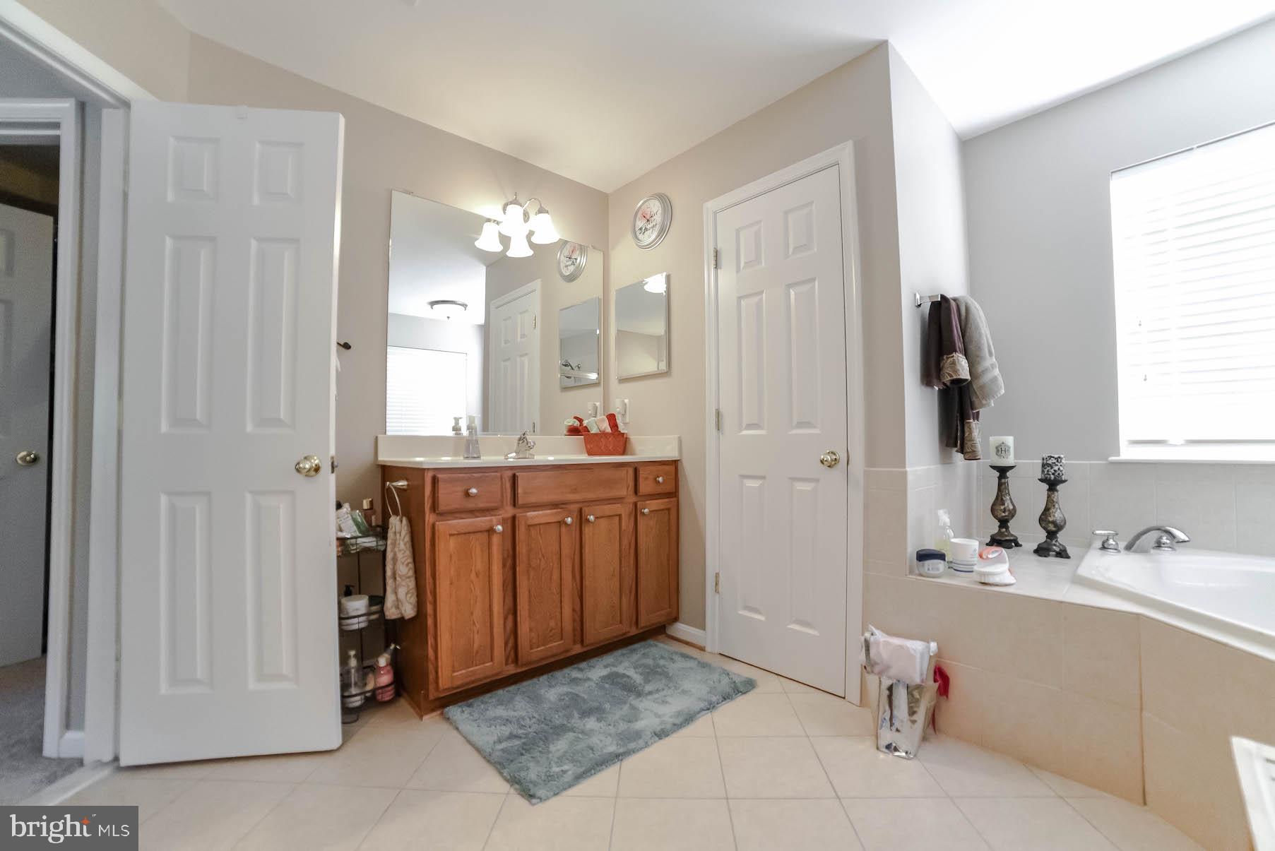 SOUTHWOODS - Residential