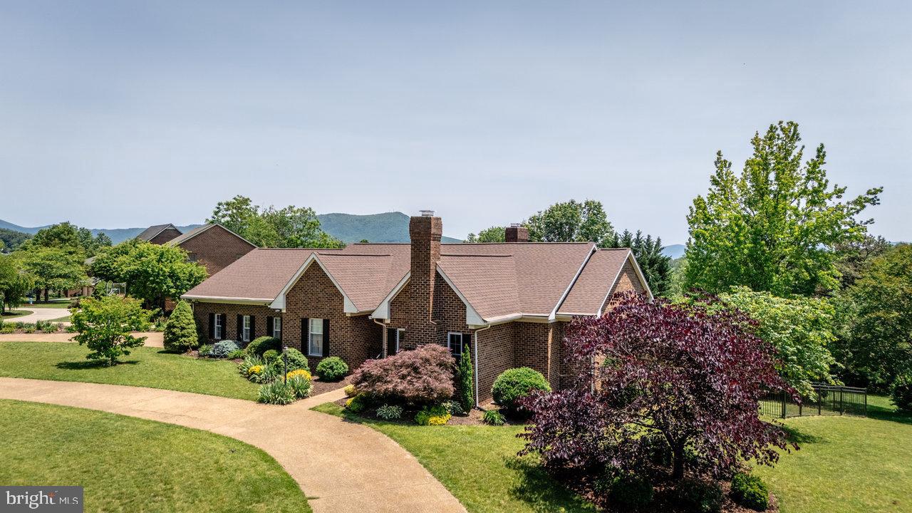 1492 CUMBERLAND DRIVE