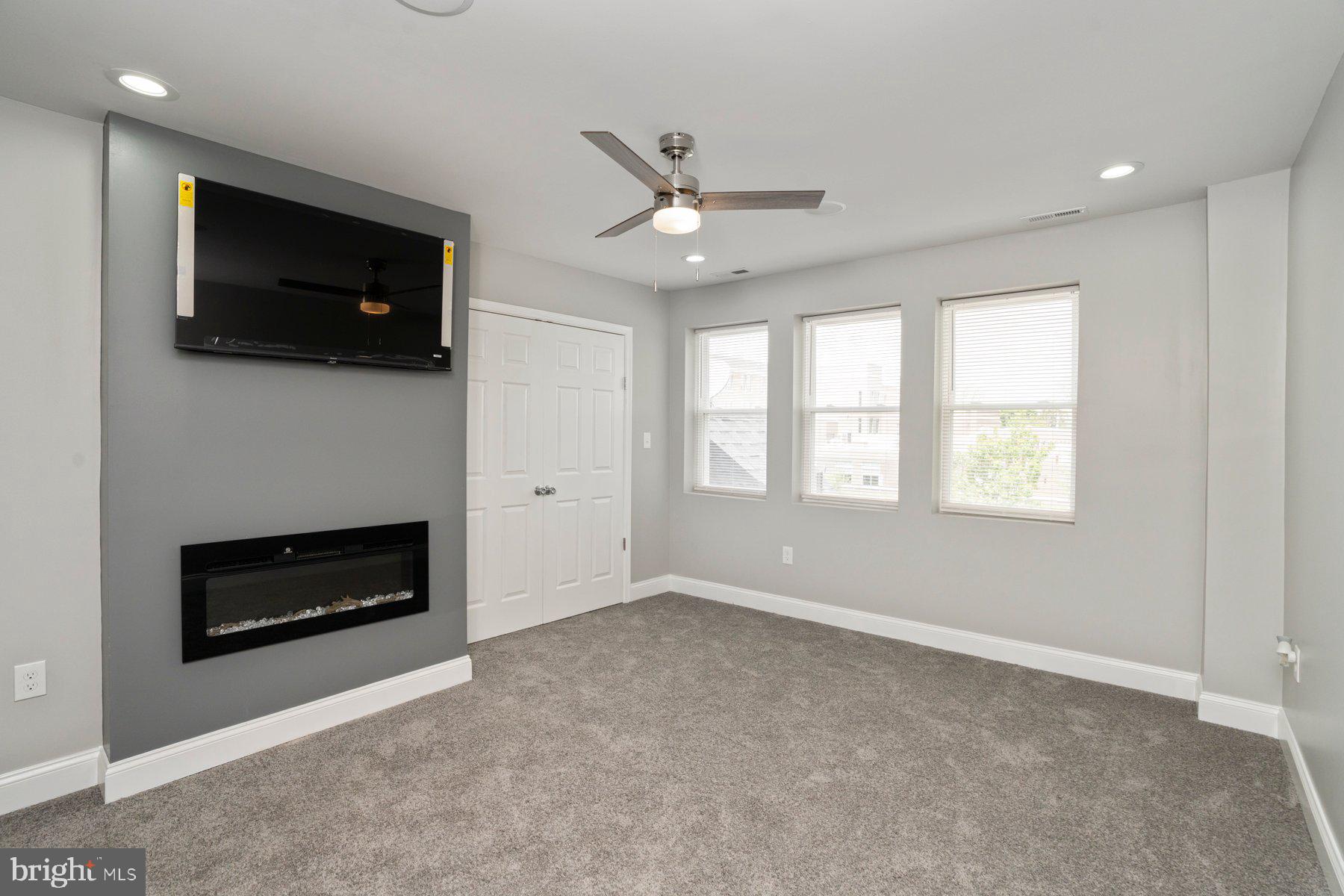 ARLINGTON - Residential