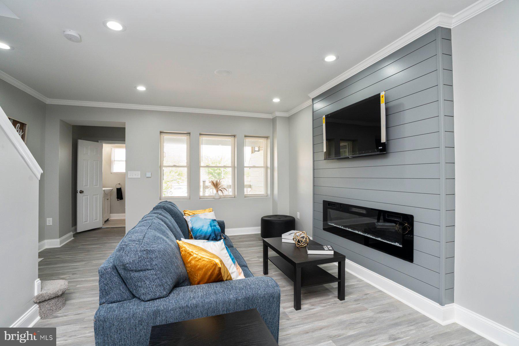 ARLINGTON - Residential