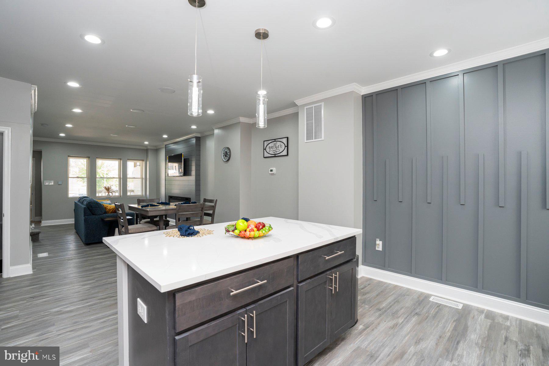 ARLINGTON - Residential