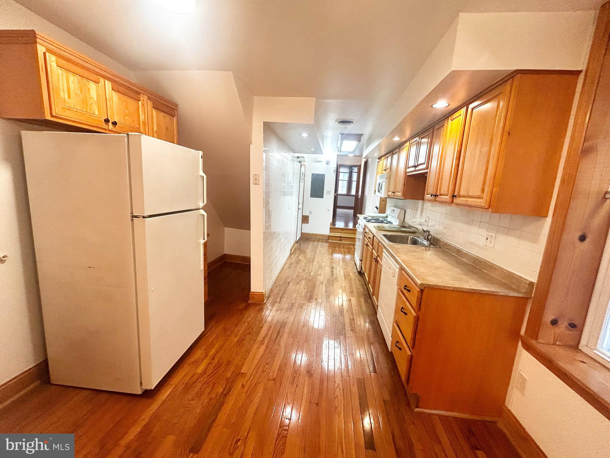 FAIRMOUNT - Residential Lease