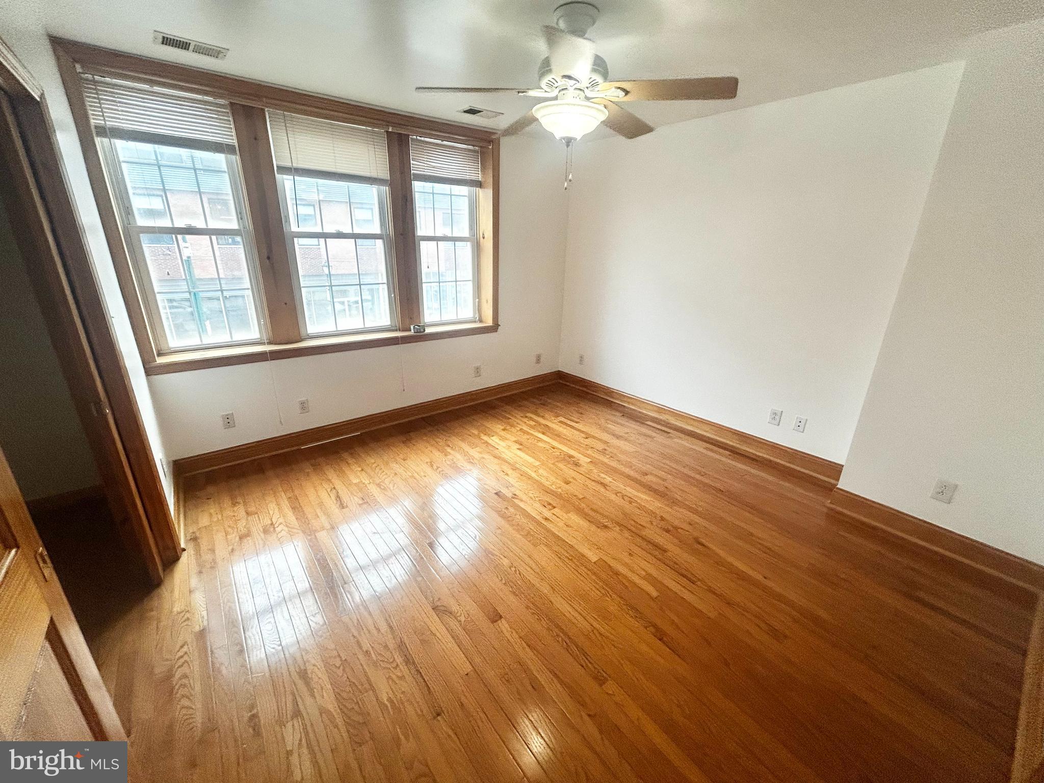 FAIRMOUNT - Residential Lease