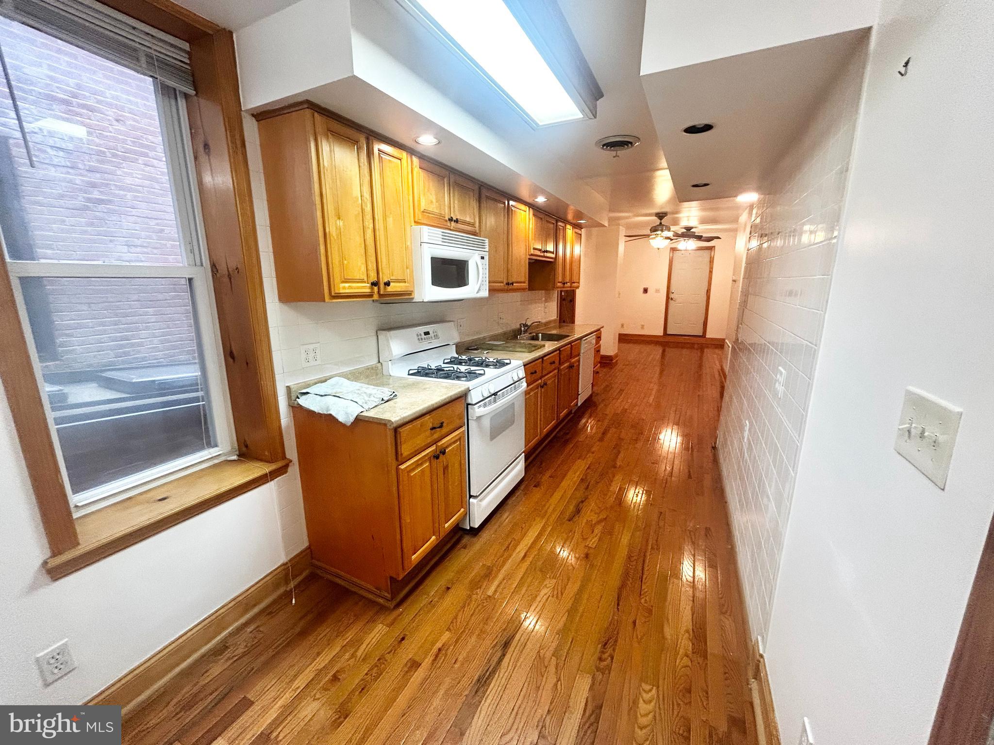 FAIRMOUNT - Residential Lease