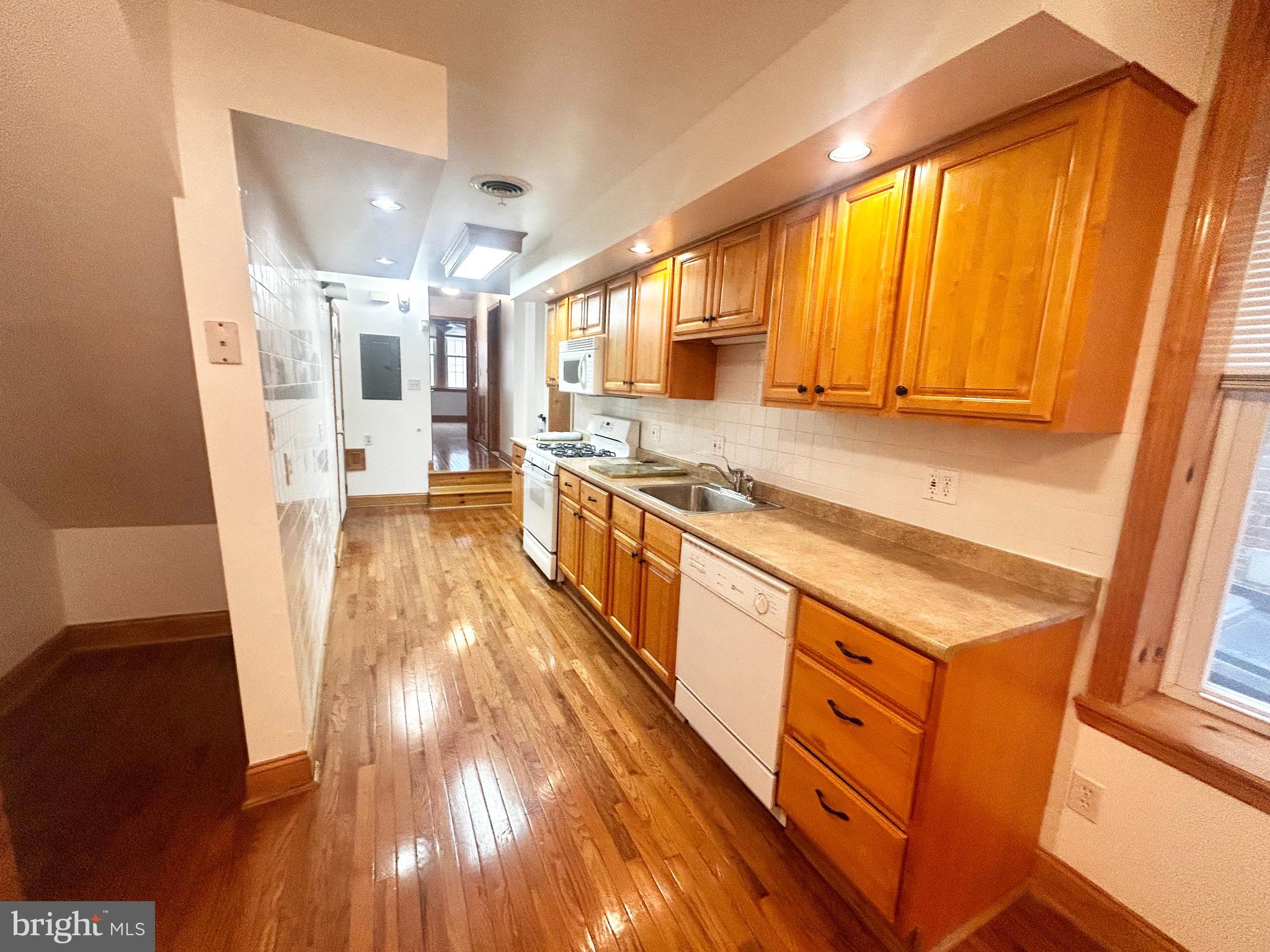 FAIRMOUNT - Residential Lease