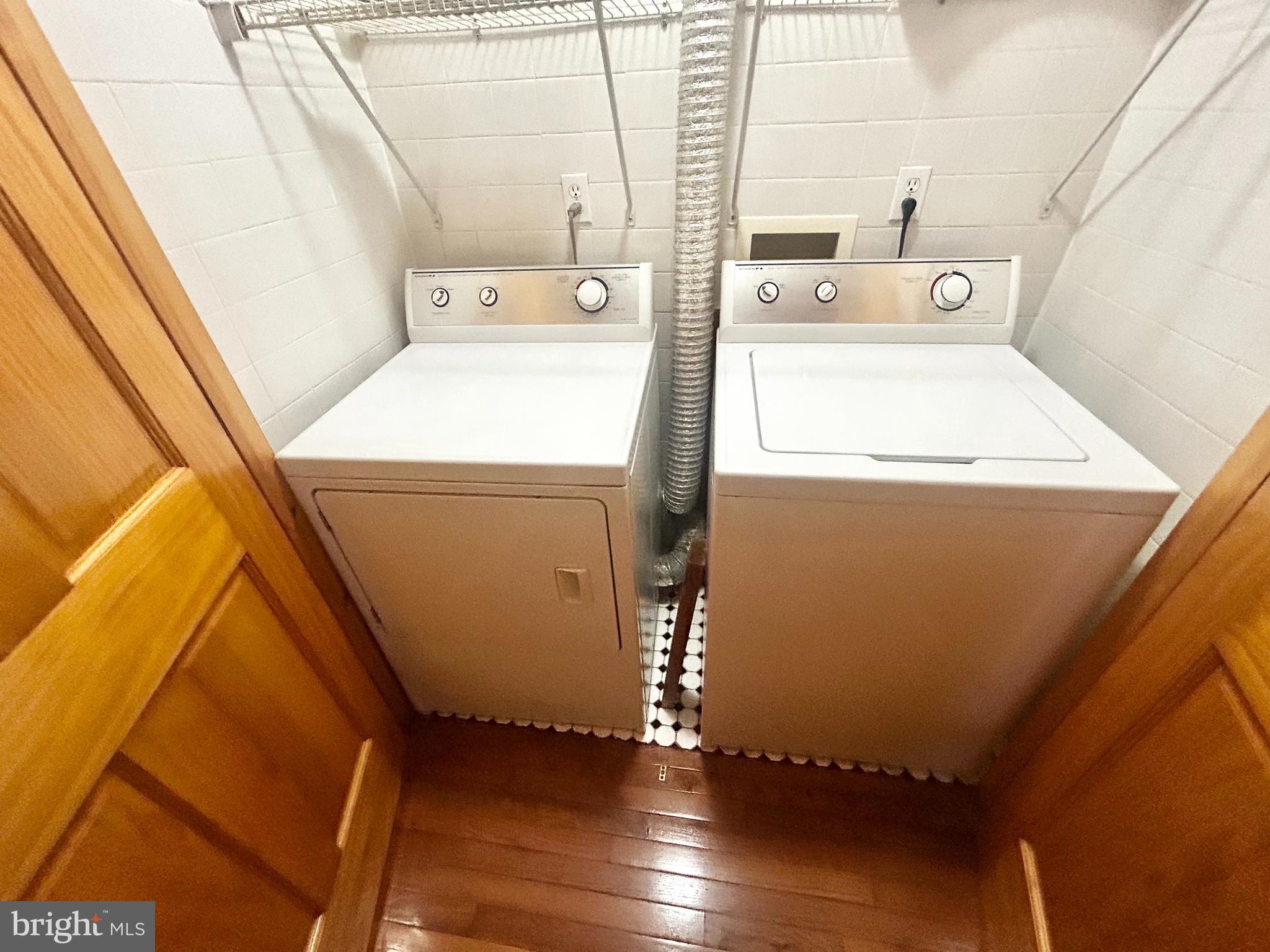 FAIRMOUNT - Residential Lease