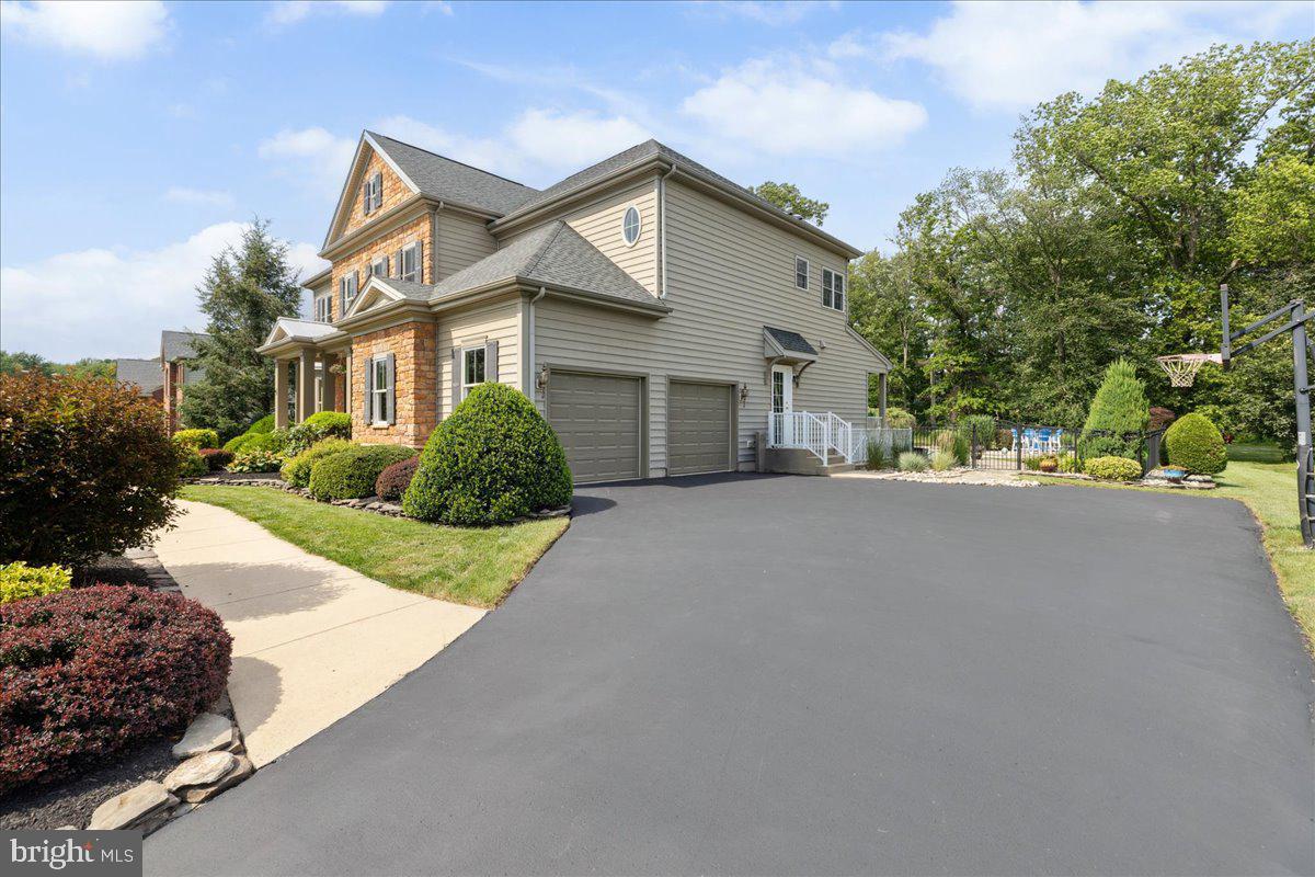 COVENTRY MEADOWS - Residential