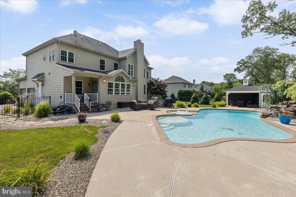 COVENTRY MEADOWS - Residential