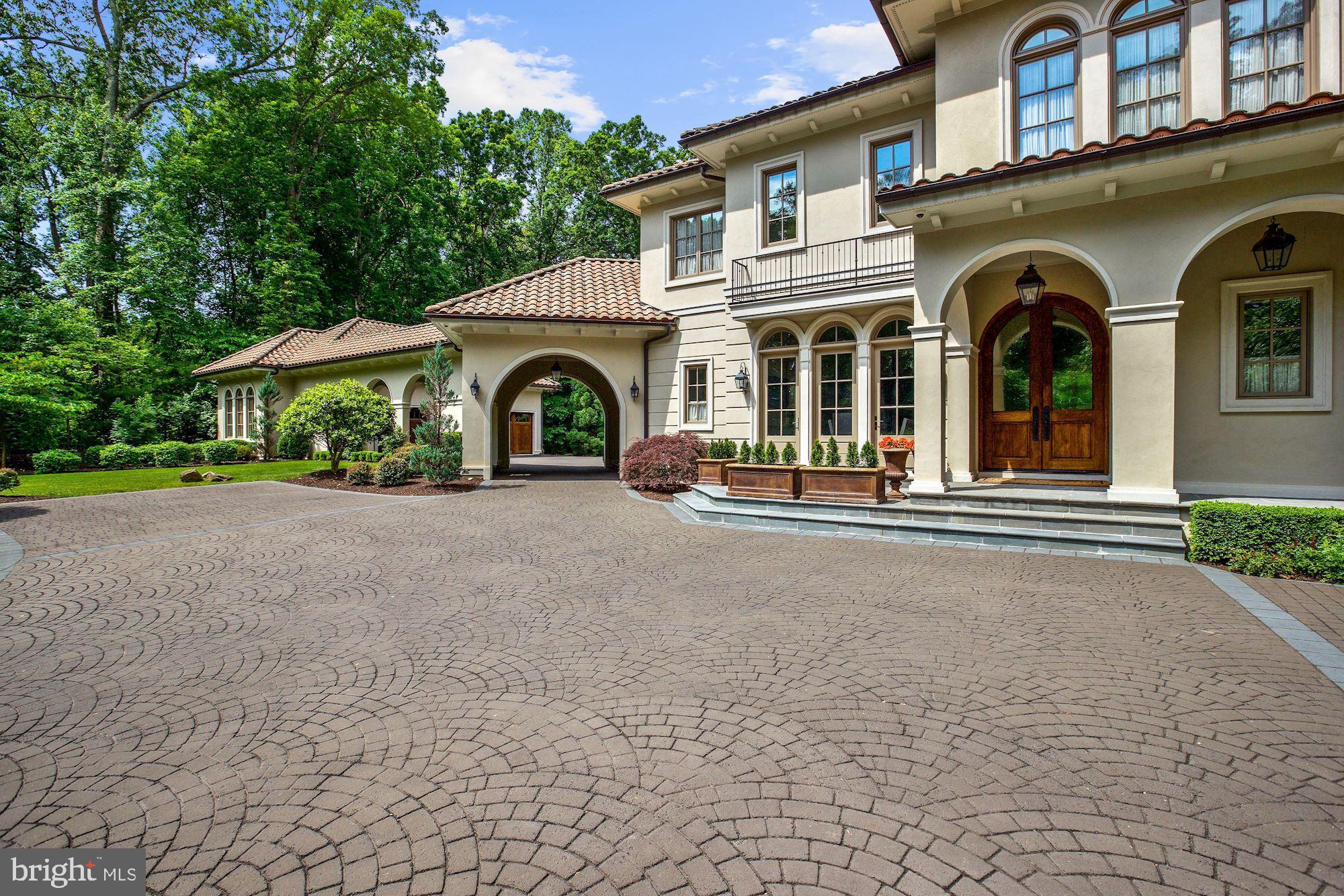 LANGLEY OAKS - Residential