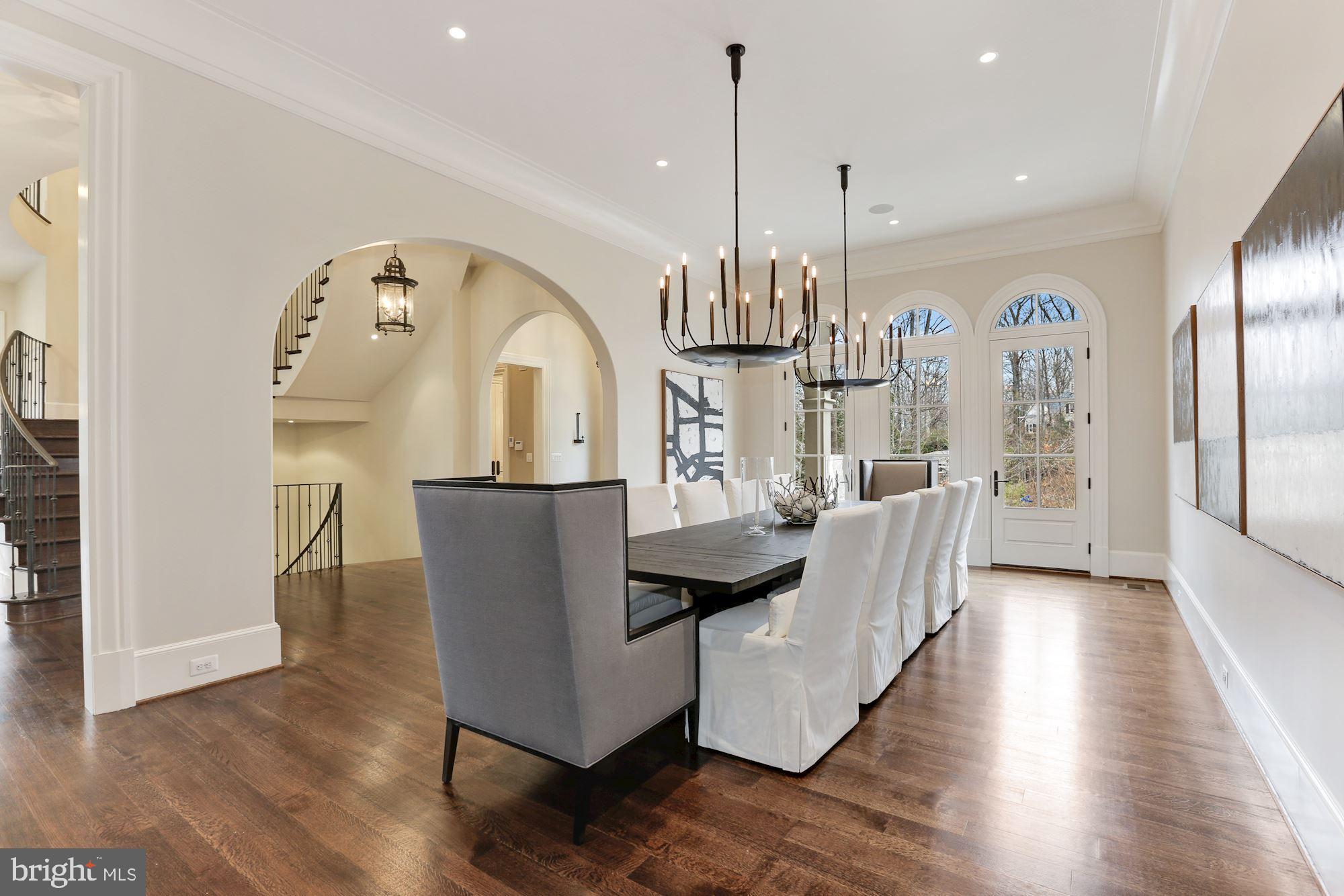 LANGLEY OAKS - Residential