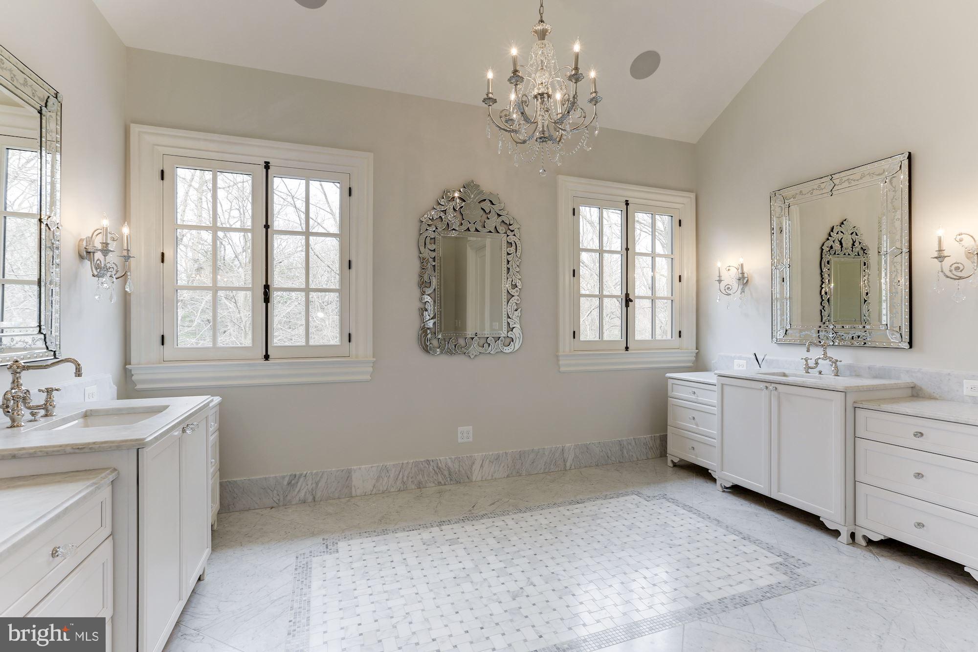 LANGLEY OAKS - Residential