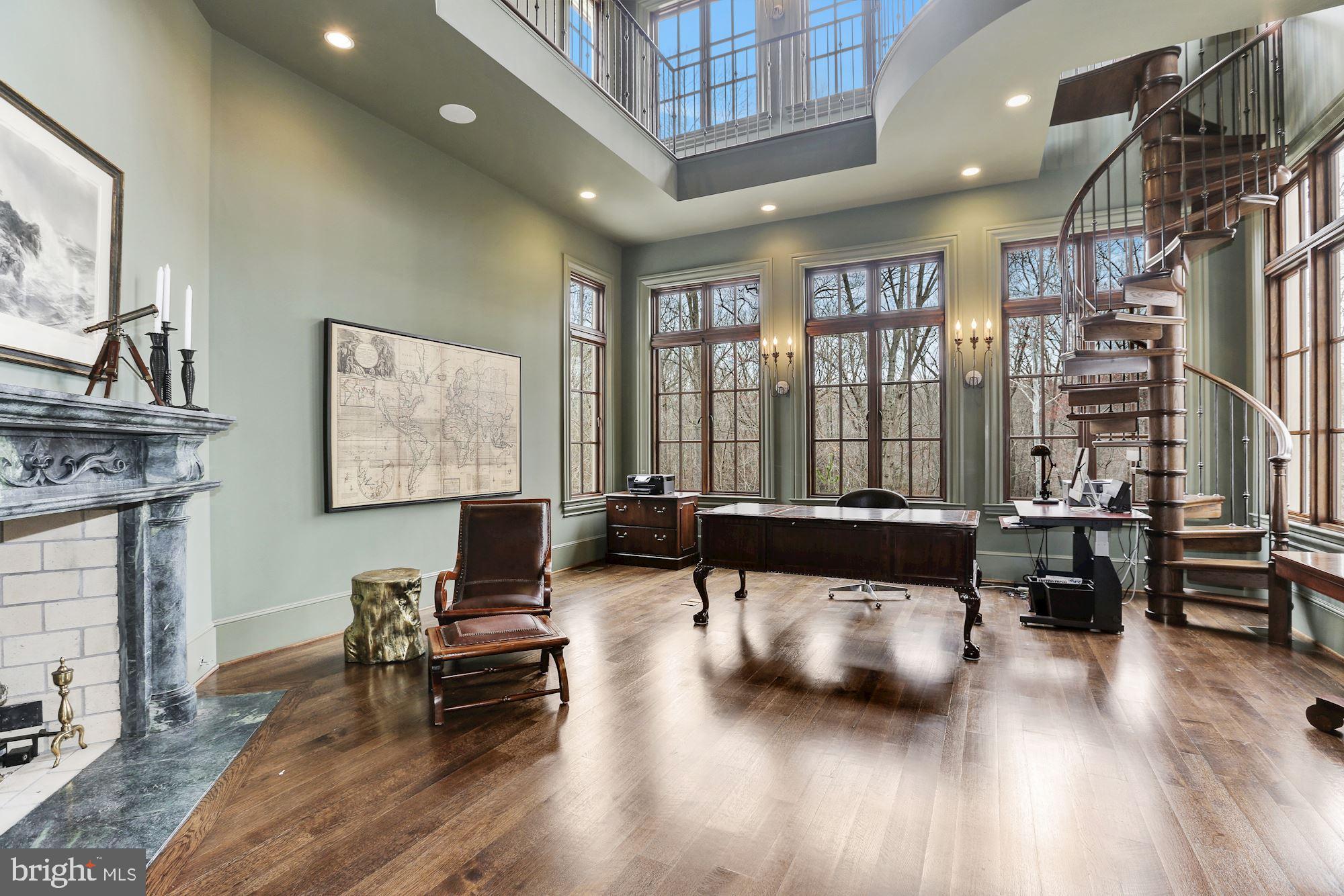 LANGLEY OAKS - Residential