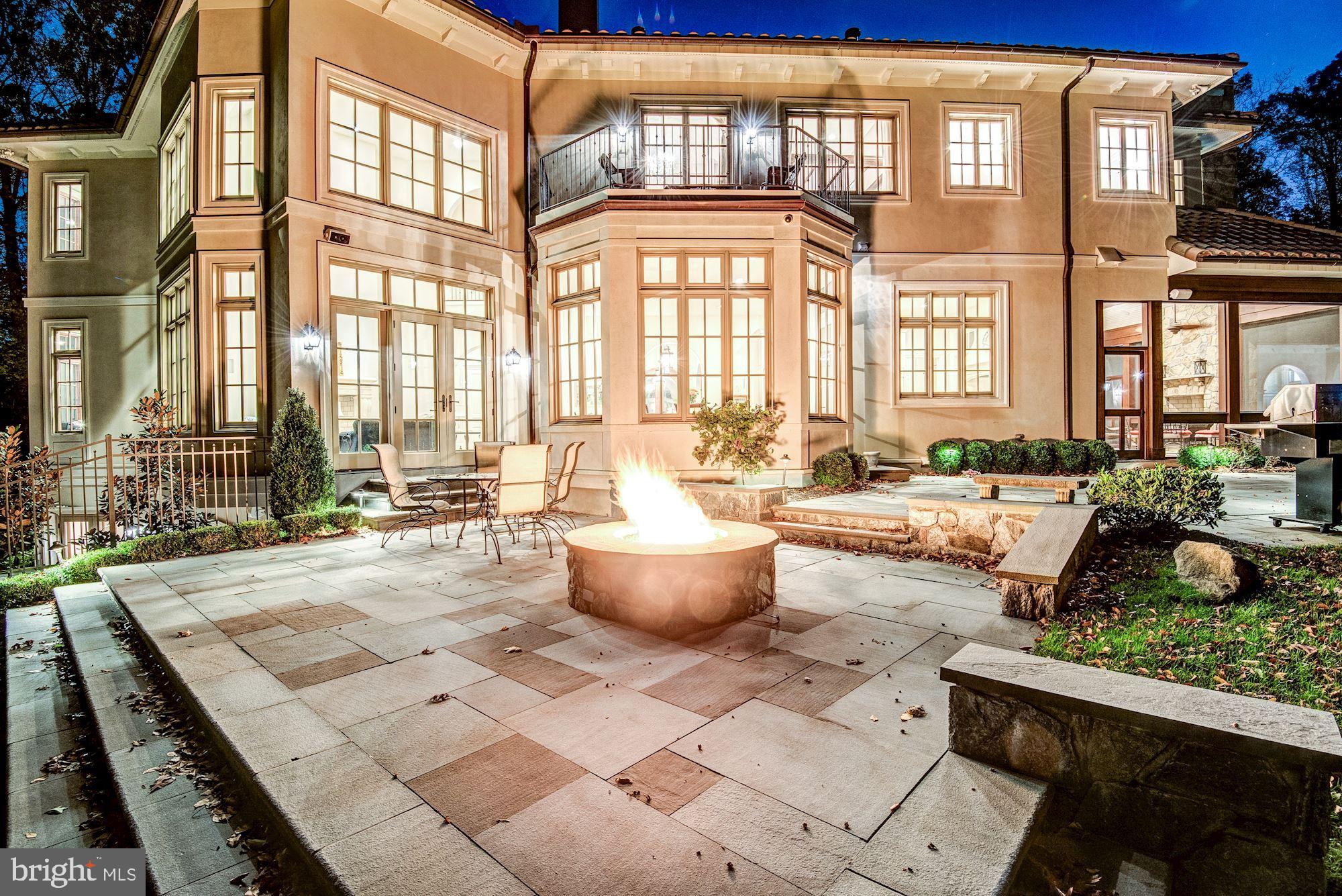 LANGLEY OAKS - Residential