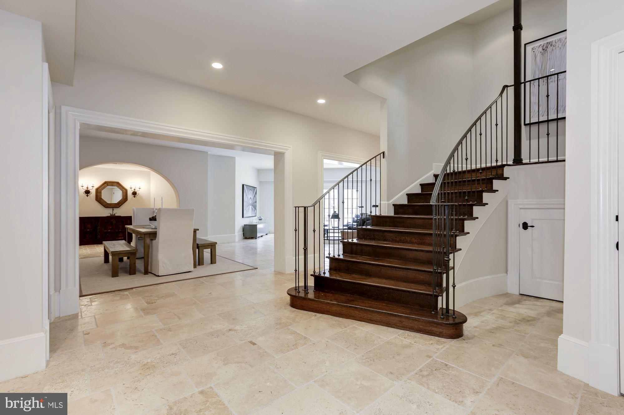 LANGLEY OAKS - Residential