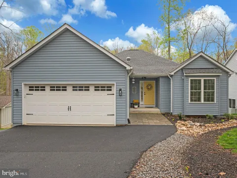 708 Eastover Parkway Pkwy, Locust Grove, VA MLS: VAOR2009420
