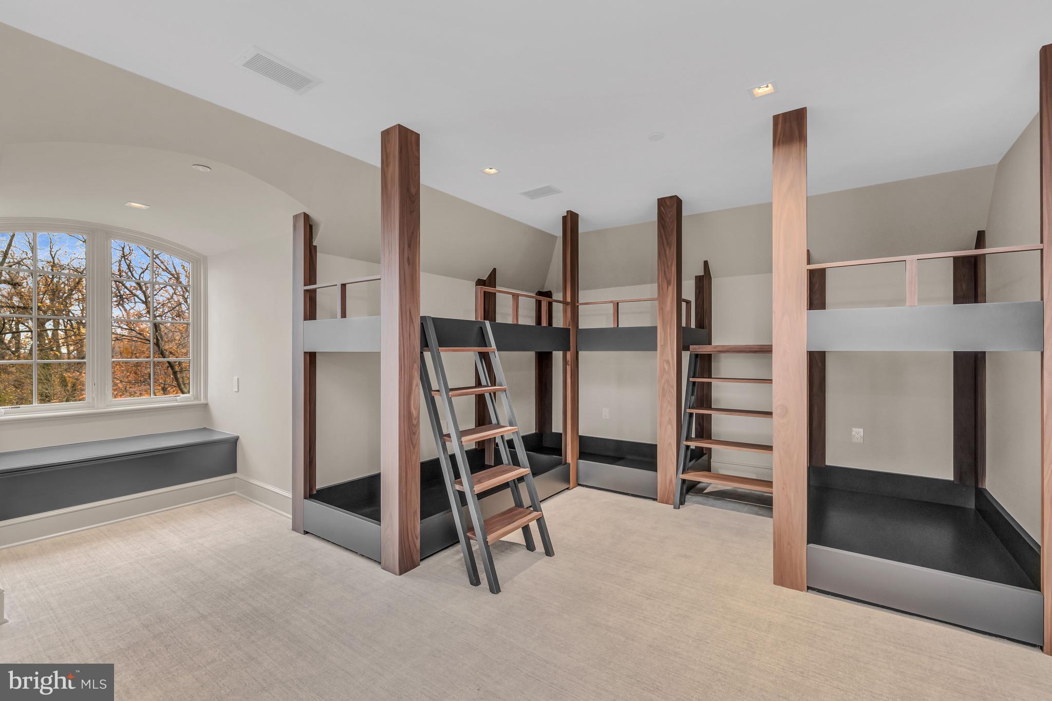 WESLEY HEIGHTS - Residential